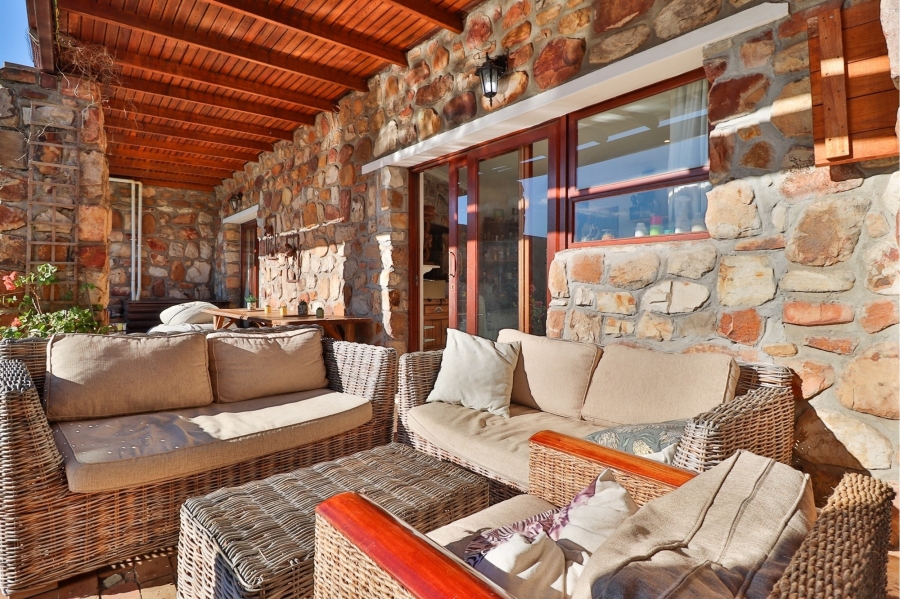 6 Bedroom Property for Sale in Capri Western Cape